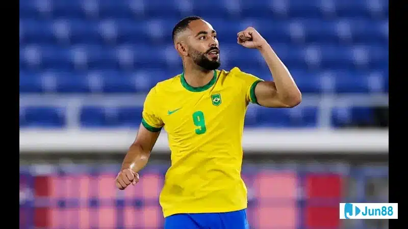 Matheus Cunha thể hiện phong độ trên Matheus Cunha thể hiện phong độ