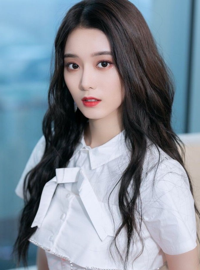 Từ Nghệ Dương - Bạn Gái Tin Đồn Của Hoàng Tử Thao 3 tu nghe duong 2